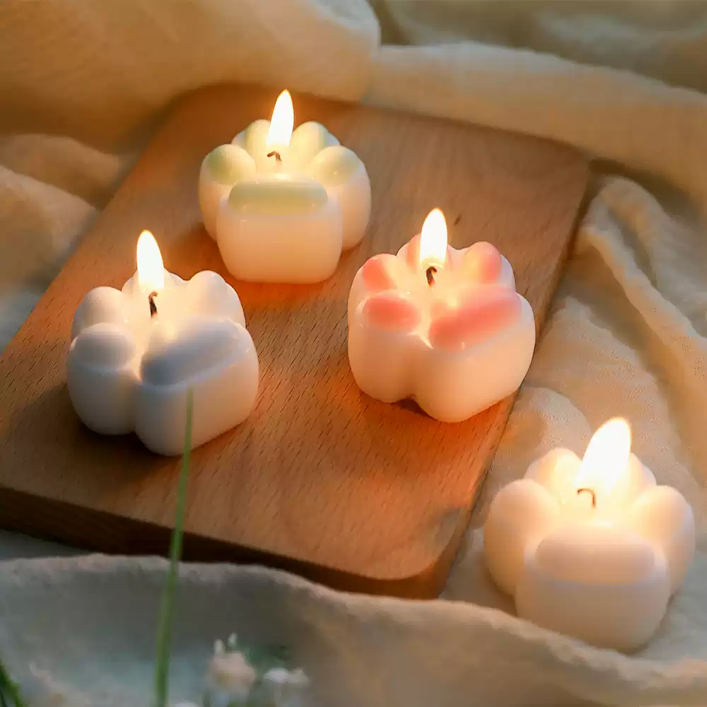 Cat Paw-Shaped Scented Candle
